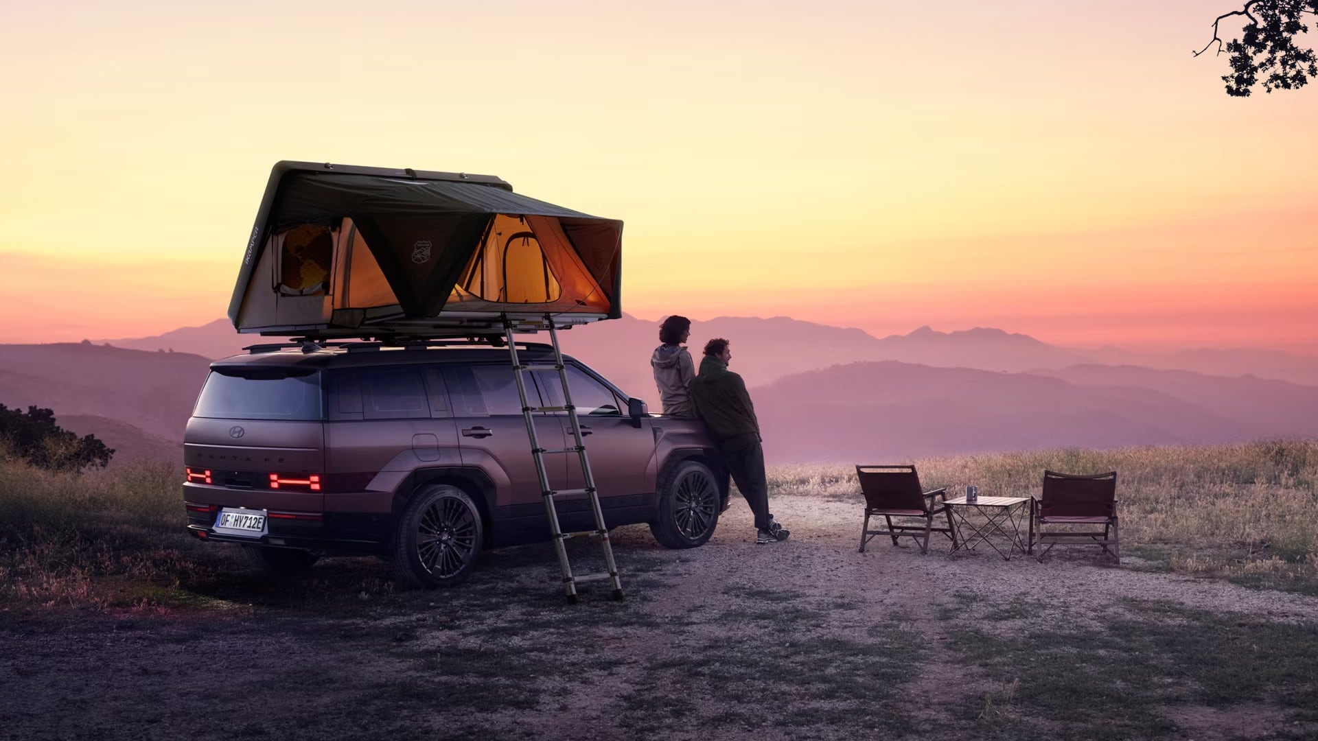 Hyundai SANTA FE Hybrid Gallery Image