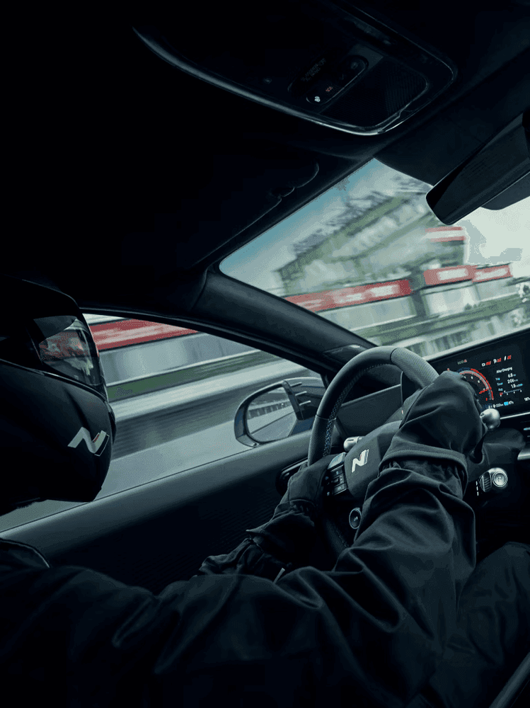 DVN--DVN--DVN--Hyundai_IONIQ-6N_Interior-Cockpit_Driving_23_IONIQ-6N_Interior-Driving_3x4.png